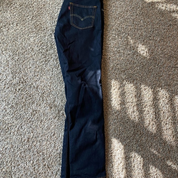 Levi’s - Picture 4 of 4